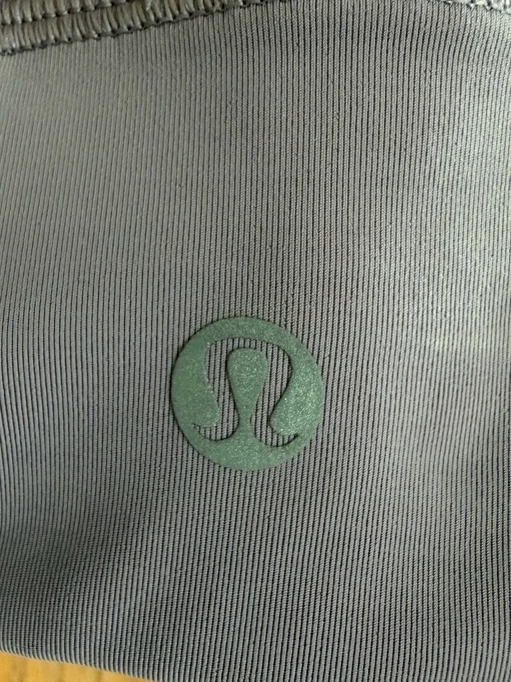 Lululemon Energy High-Neck Longline Tough Bra Light Purple EUC Women’s Size 2 - Picture 4 of 8